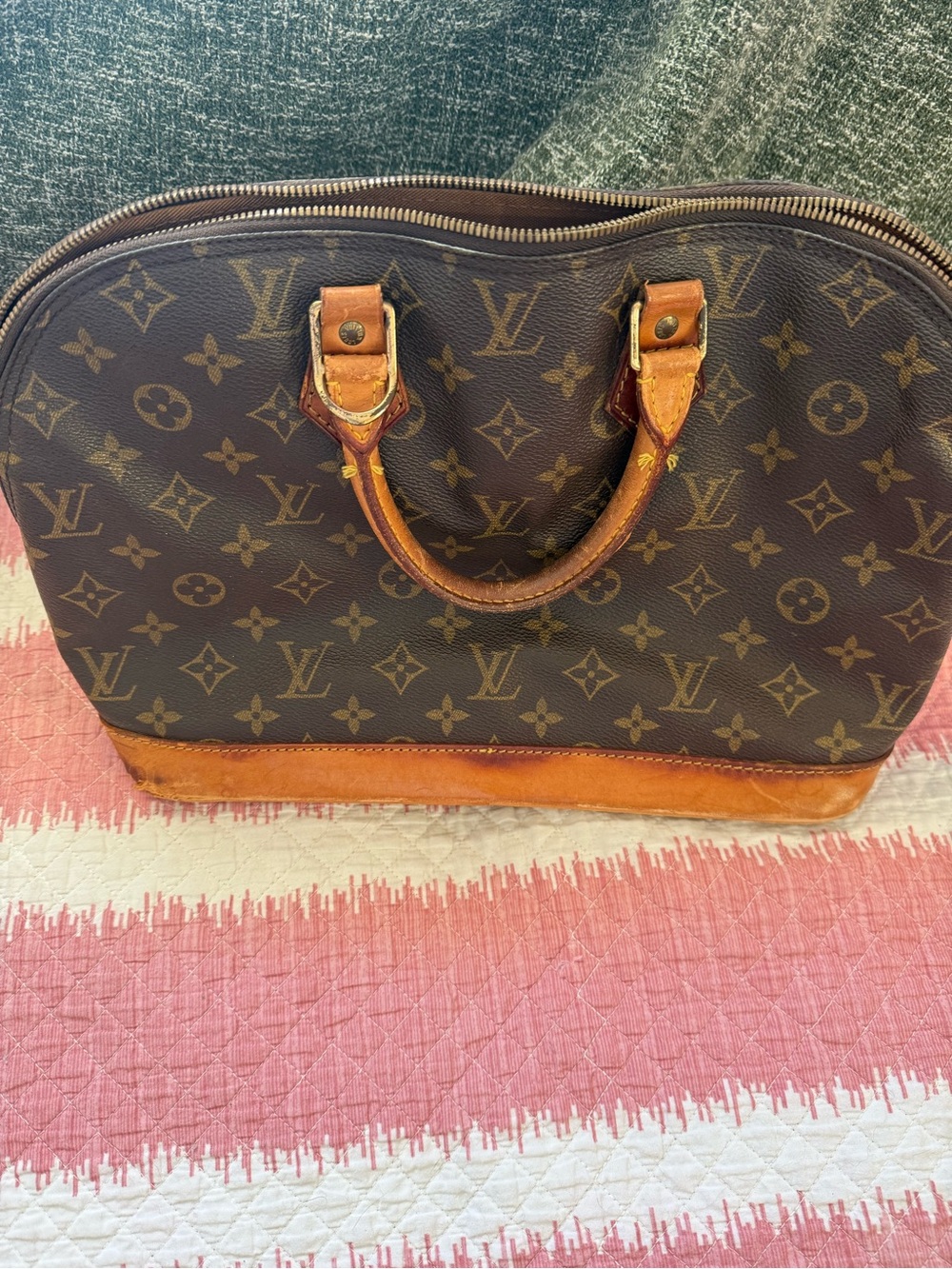 Louis Vuitton Monogram Canvas Handbag - Brown and Tan - Picture 4 of 9